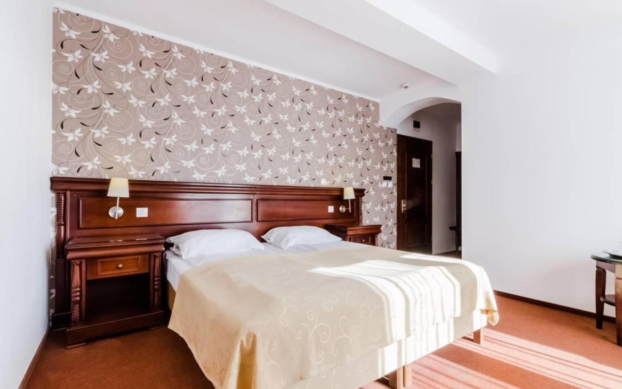 Hotel Bulevard Făgăraş Eksteriør bilde