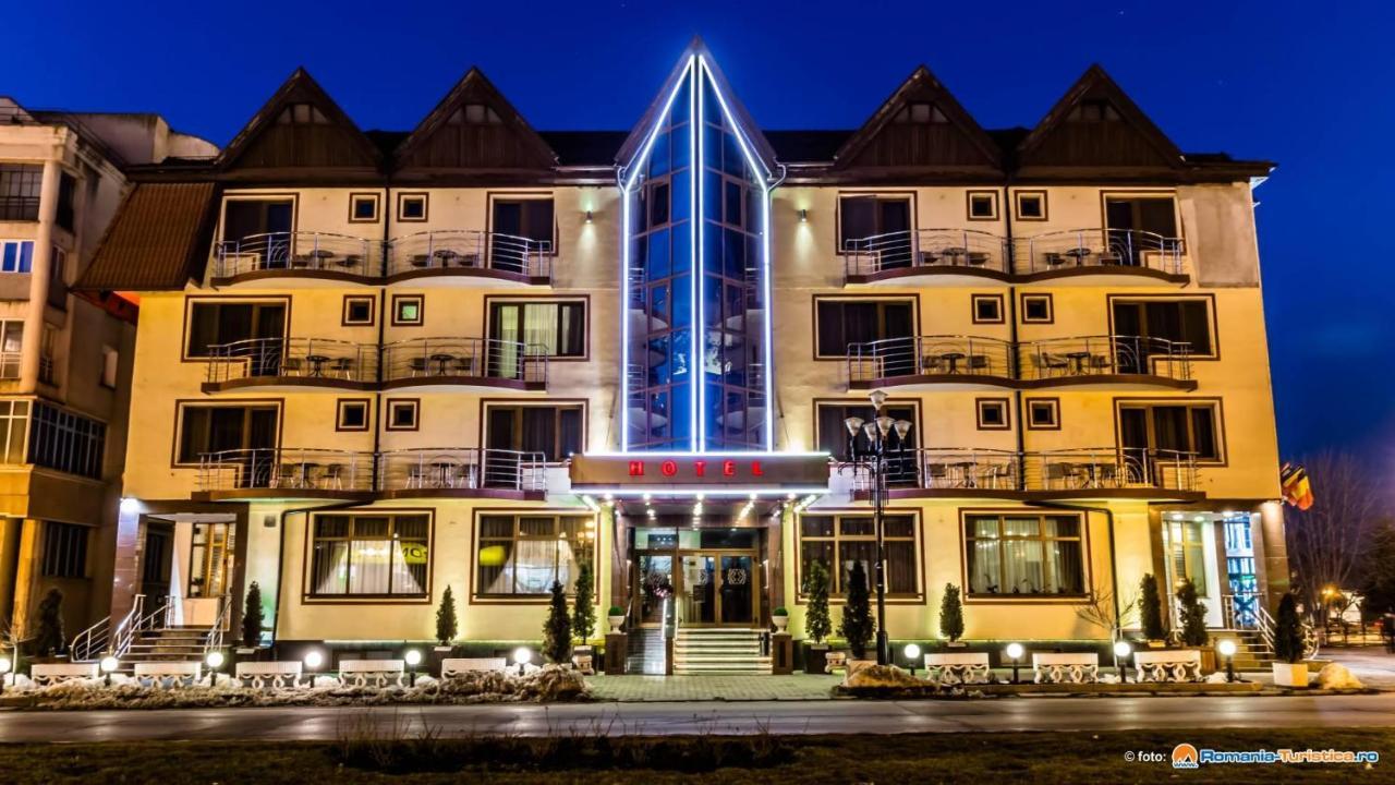 Hotel Bulevard Făgăraş Eksteriør bilde