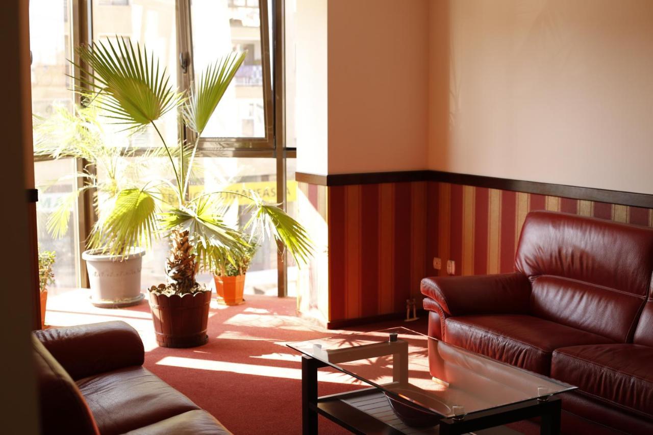 Hotel Bulevard Făgăraş Eksteriør bilde