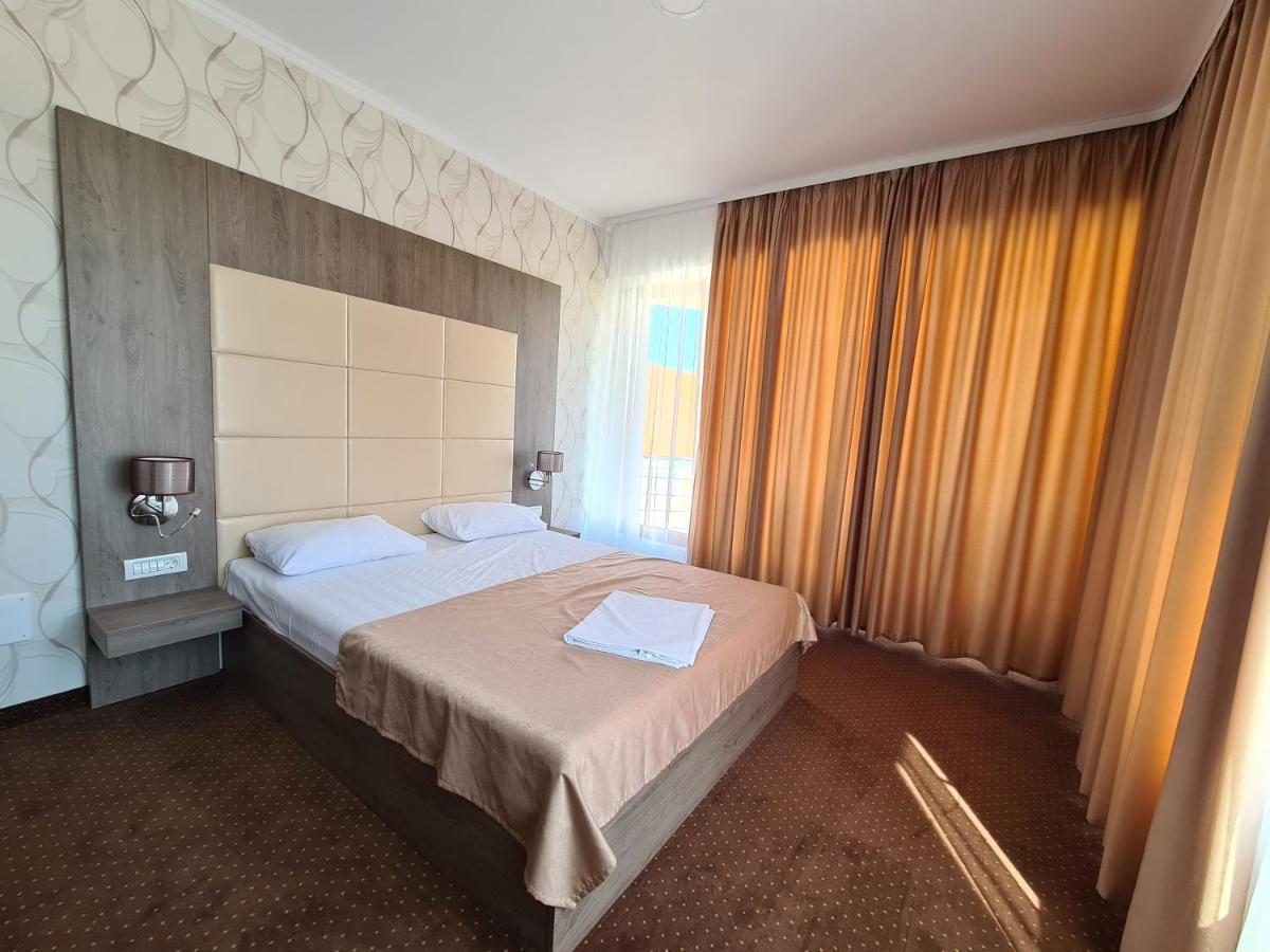 Hotel Bulevard Făgăraş Eksteriør bilde