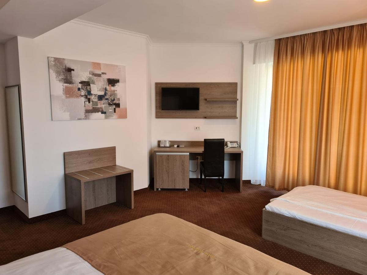 Hotel Bulevard Făgăraş Eksteriør bilde