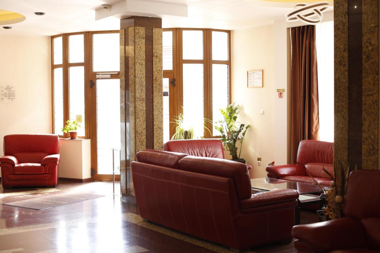Hotel Bulevard Făgăraş Eksteriør bilde