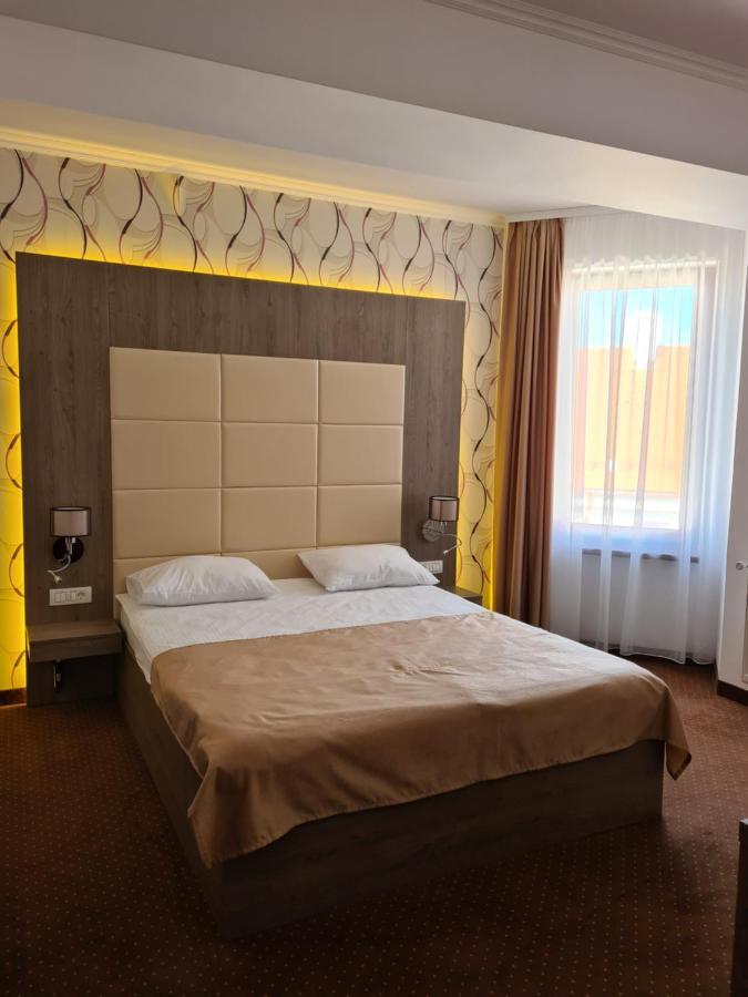Hotel Bulevard Făgăraş Eksteriør bilde