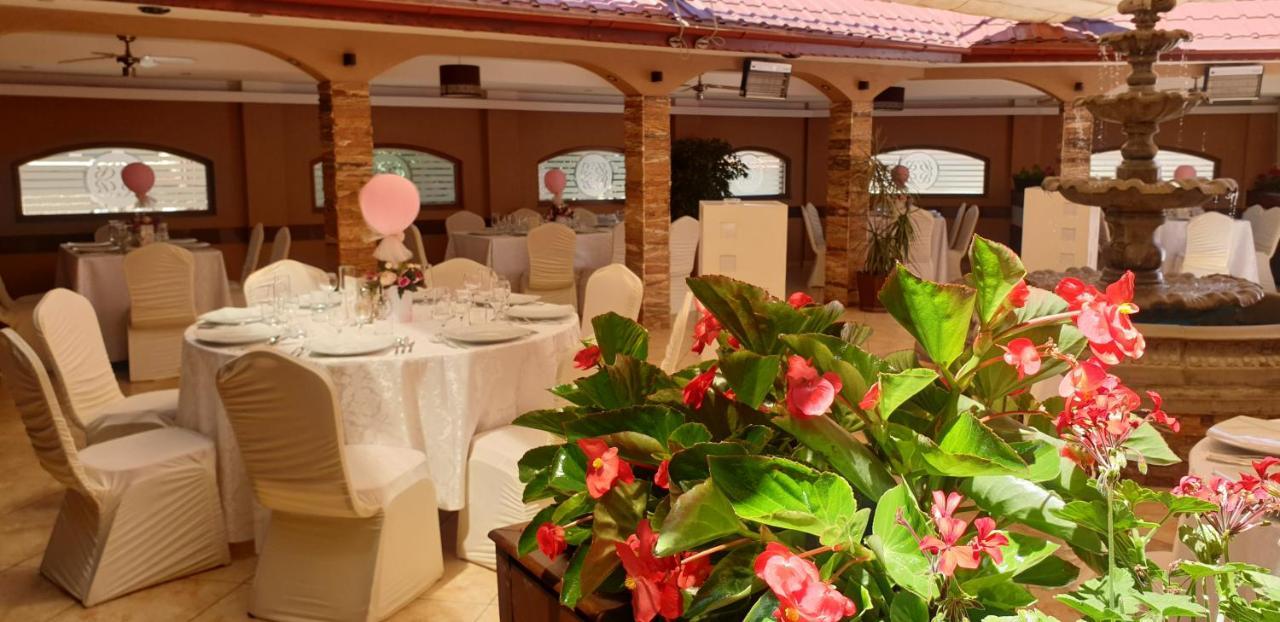 Hotel Bulevard Făgăraş Eksteriør bilde