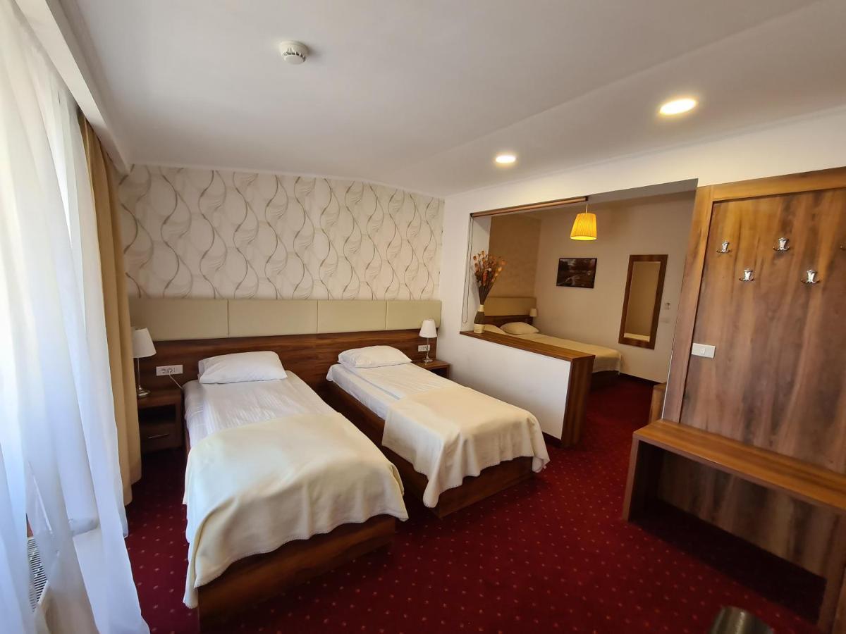 Hotel Bulevard Făgăraş Eksteriør bilde