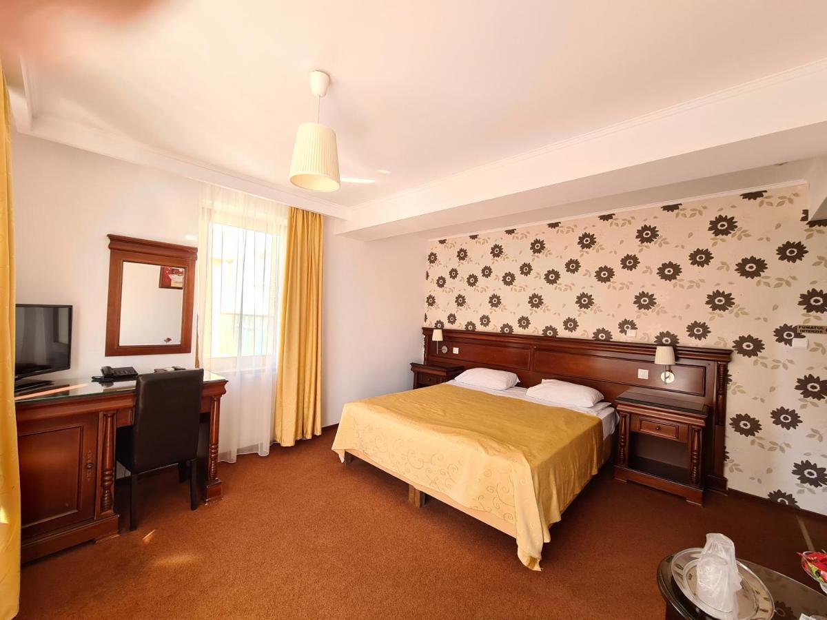 Hotel Bulevard Făgăraş Eksteriør bilde